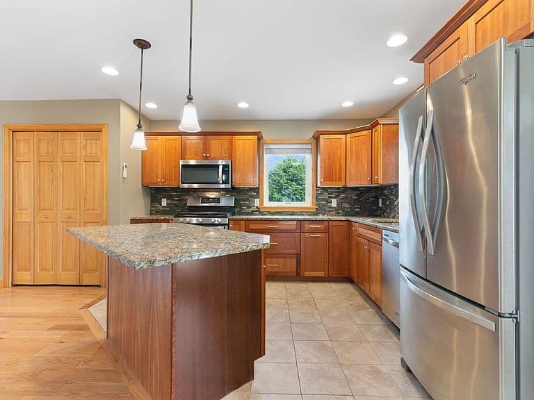 171 Buttonwood Drive photo 4