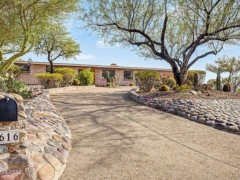6616 N Donna Beatrix Cir photo 3