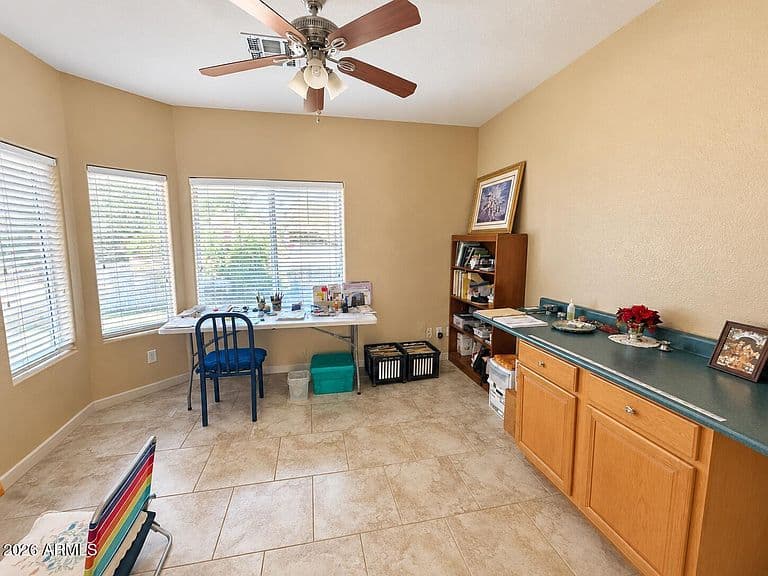 8118 W HARMONY Lane photo 3