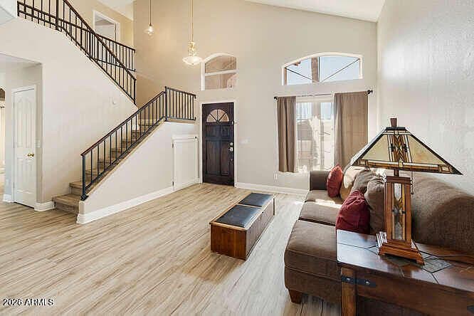 4820 W SHANNON Court photo 4
