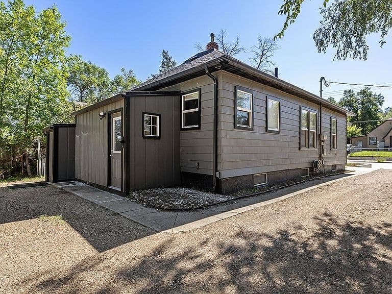1003 Valley St photo 2