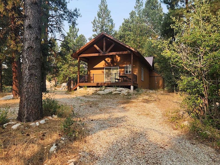 1061 N Hidden Pine Rd photo 1