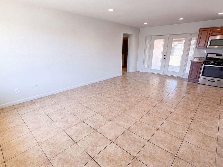 7312 W MESCAL Street photo 3