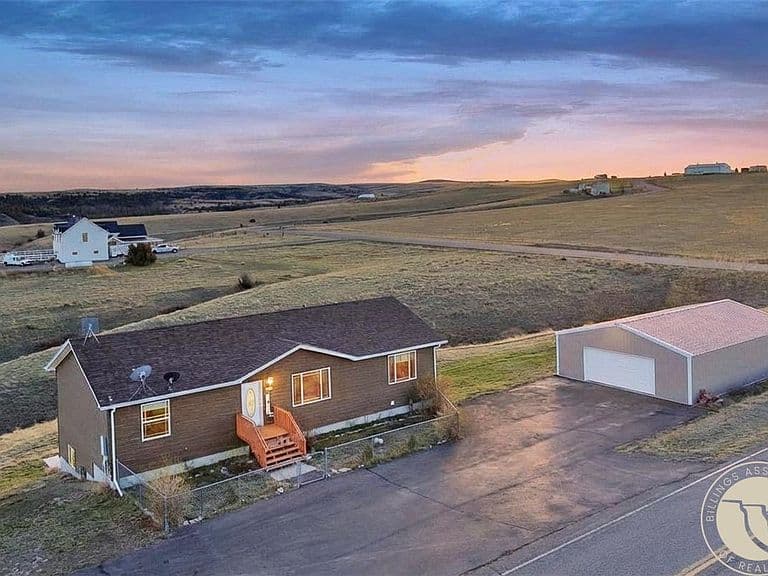 4665 Vandaveer Rd photo 1