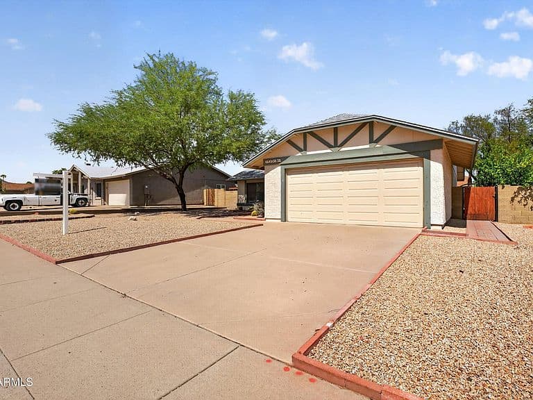 5022 E SHOMI Street photo 3