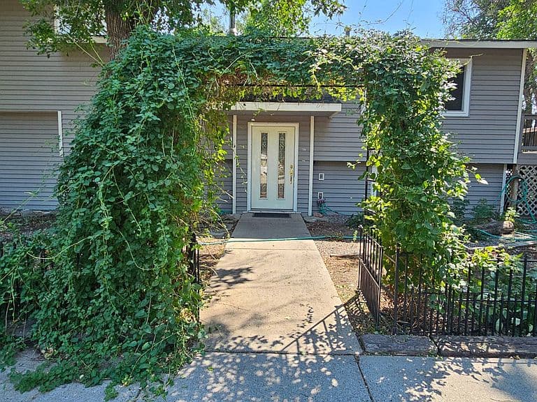 1602 E 8th St photo 3