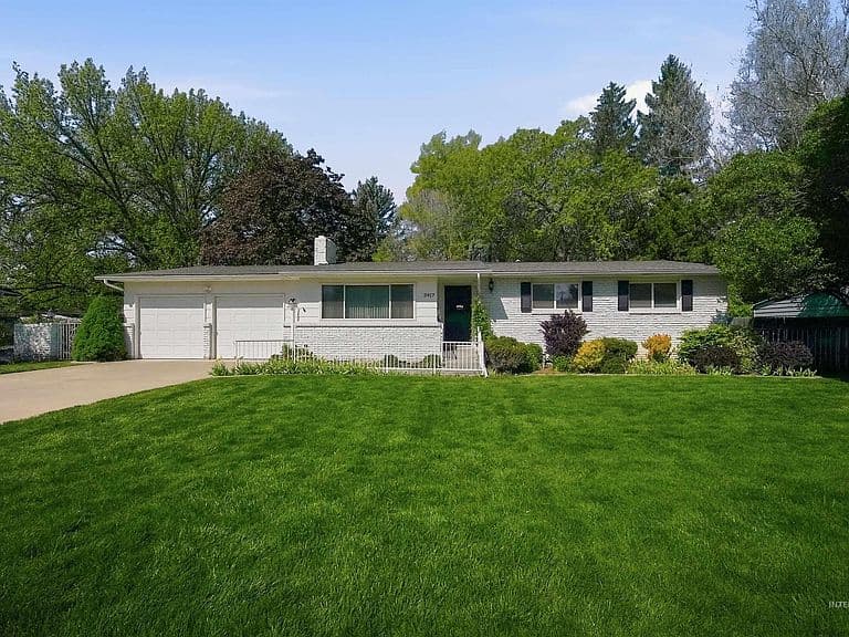 3417 N Kelly Way photo 1