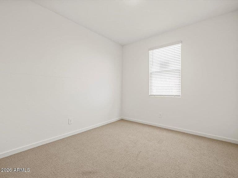 3289 N CAMDEN Drive photo 4