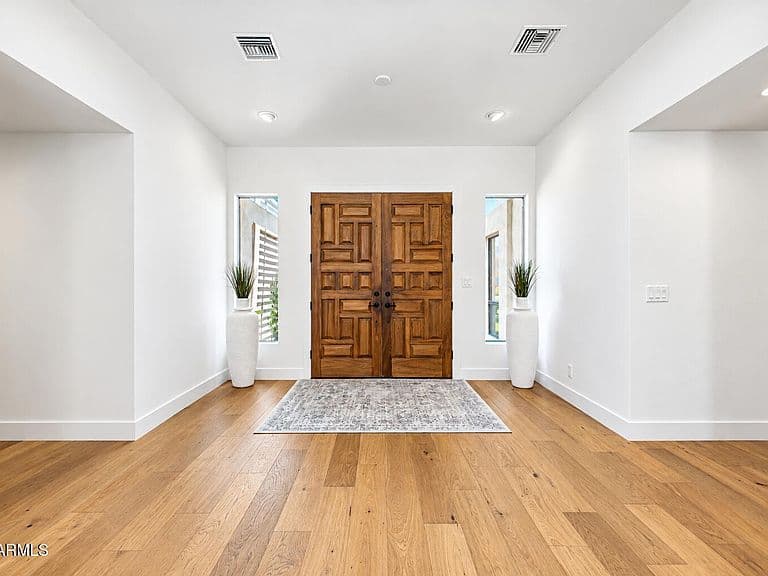 7470 E SAN MIGUEL Avenue photo 5