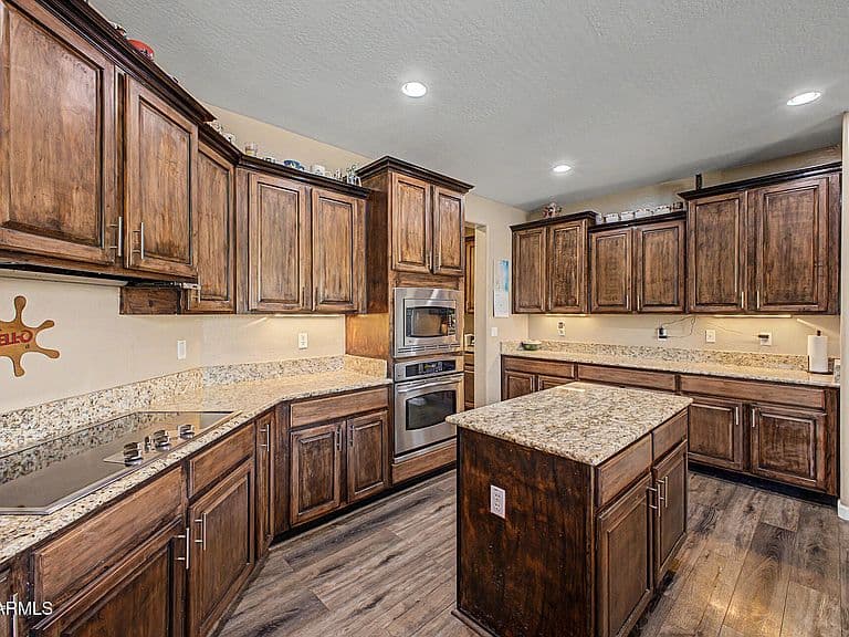 11120 E RAVENNA Avenue photo 3