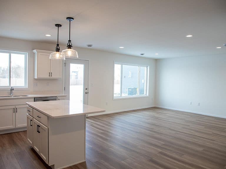 224 Lionheart Dr photo 5