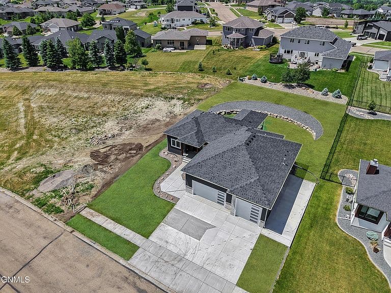 3916 Cogburn Rd photo 1