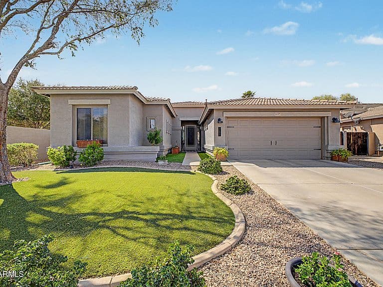3697 E OXFORD Lane photo 1
