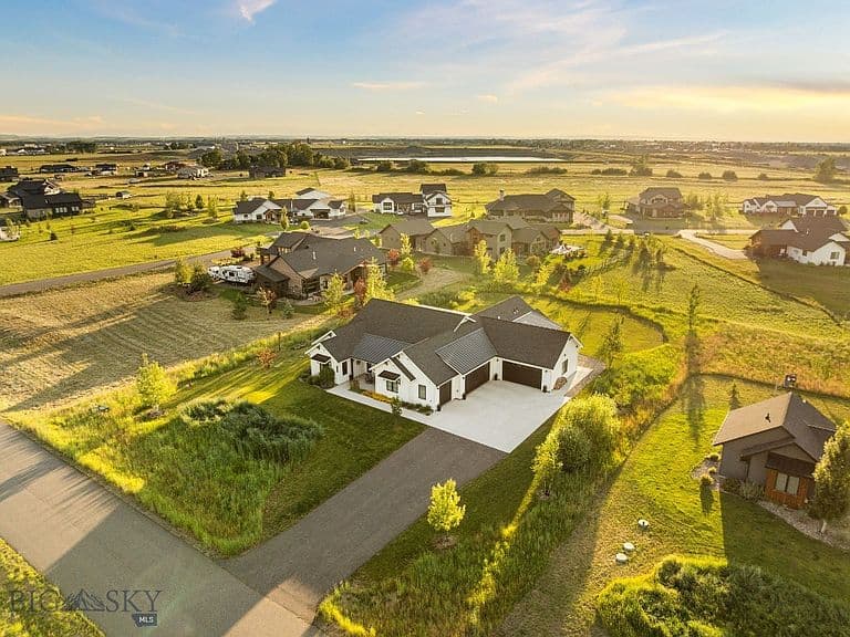 225 Riparian Way photo 1