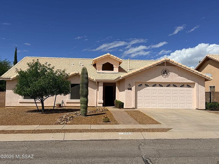8064 S High Canyon Dr photo 1