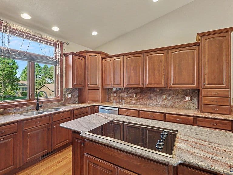 4120 Augusta Dr photo 5