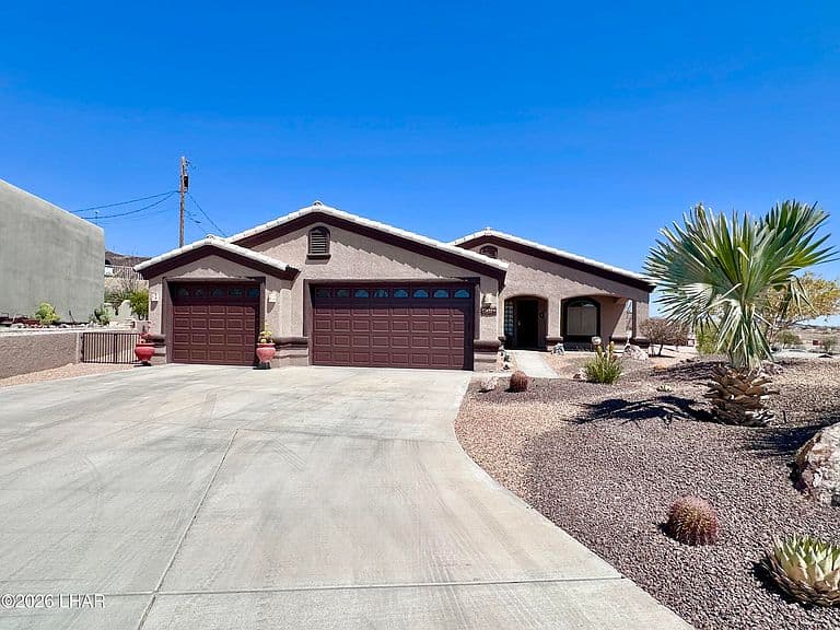 4016 Coral Reef Pl photo 2