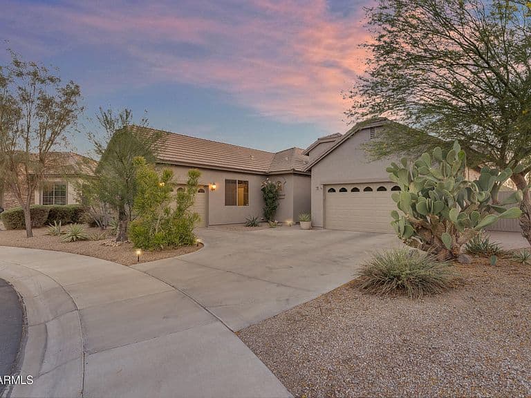 18199 W BUCKHORN Drive photo 2