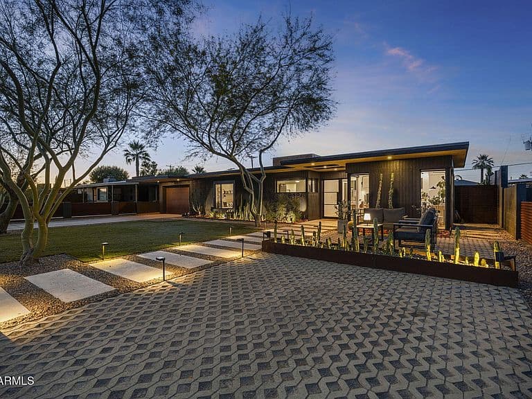 8124 E GRANADA Road photo 5
