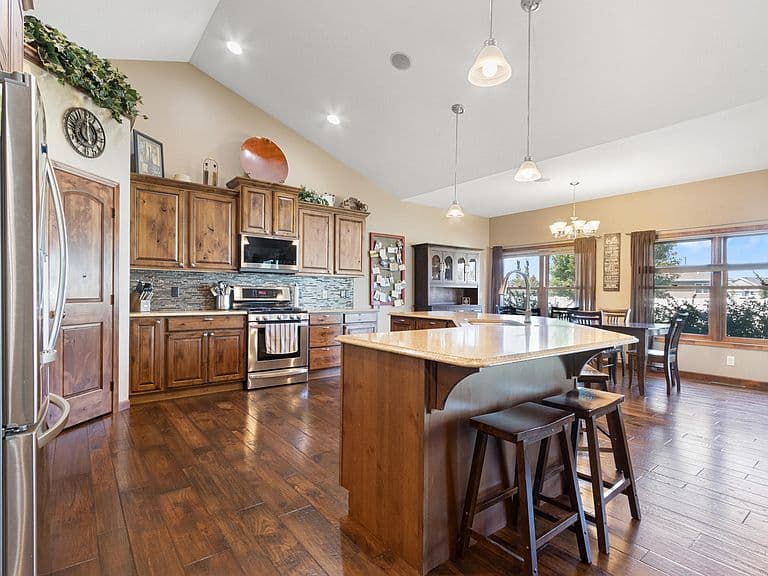 2815 Water View Dr photo 4