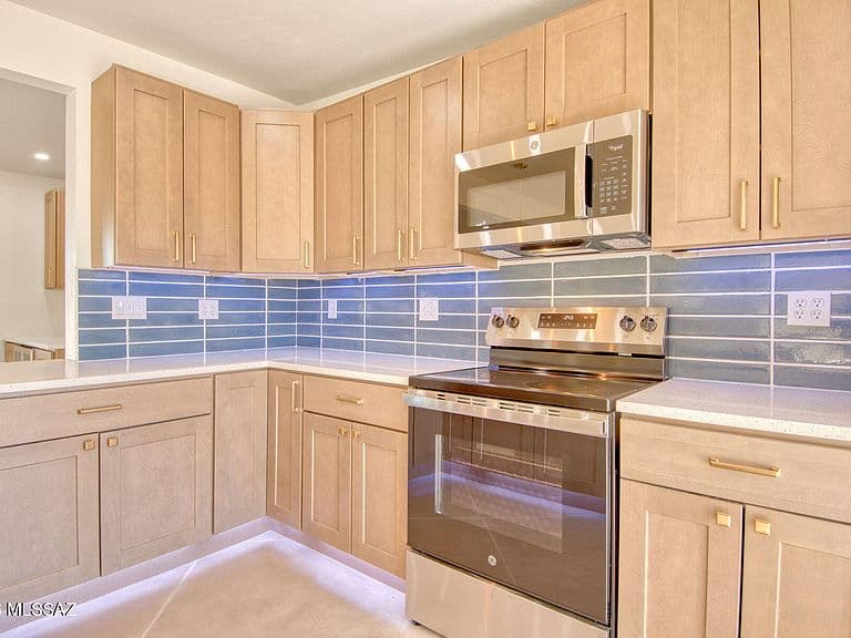 1602 W Dawn Dr photo 2