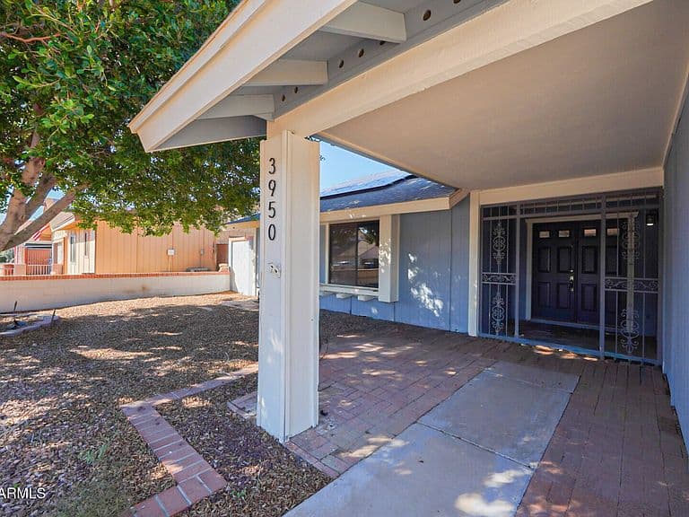3950 W HEARN Road photo 2