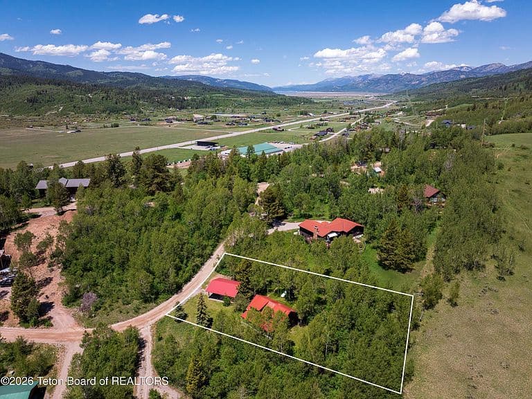 150 Chokecherry Dr photo 2