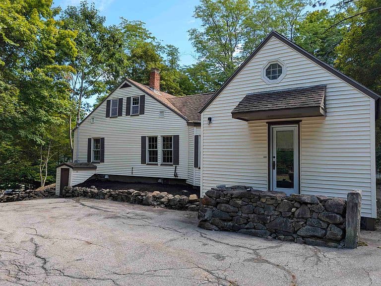 469 N State Street photo 5