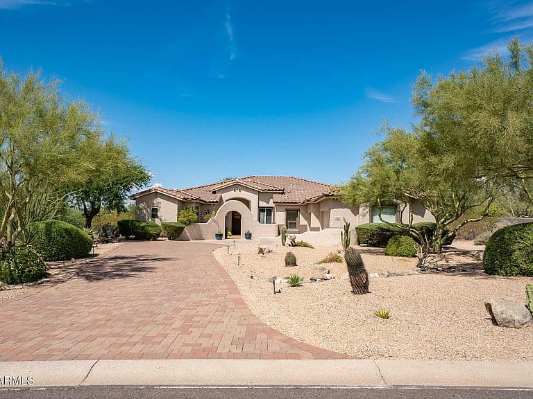 26862 N 73RD Way photo 2