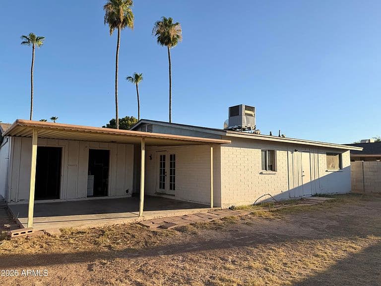 2438 W JACINTO Avenue photo 2
