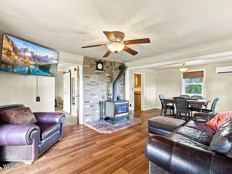 3 County Road 3146 photo 4