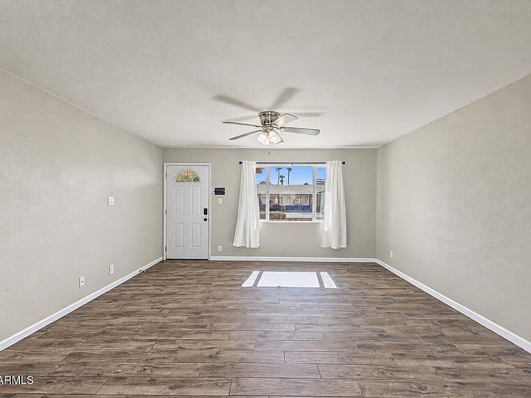 7814 E LOMA LAND Drive photo 4