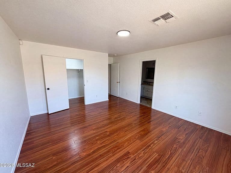 5596 W Cortaro Crossing Dr photo 4