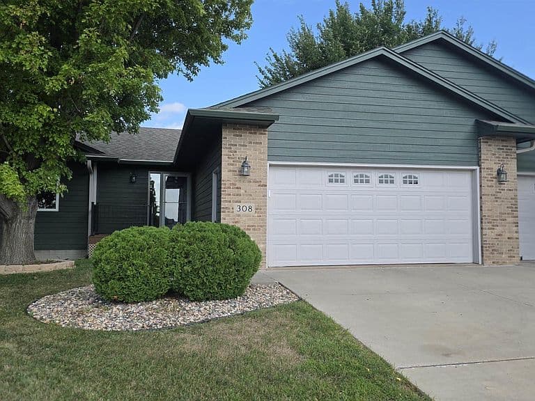 308 Prairie Cir photo 1