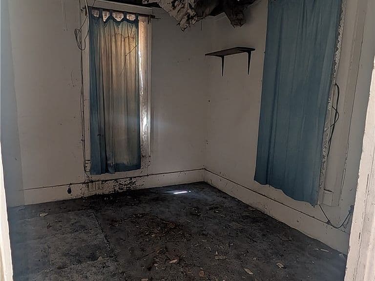 542 Park Street photo 5