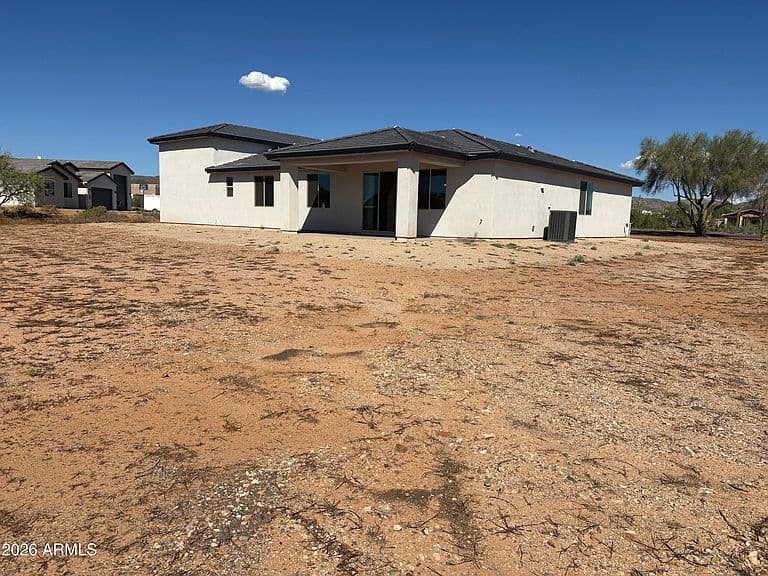812 E IRVINE Road photo 3