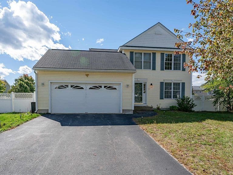 51 alice Drive photo 1