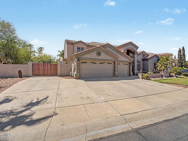 496 N MONDEL Drive photo 3