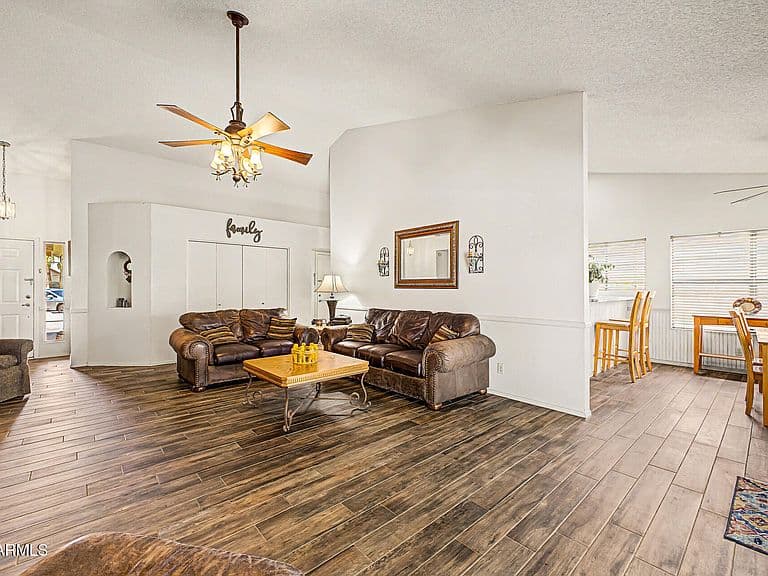 3053 E LOCKWOOD Street photo 3