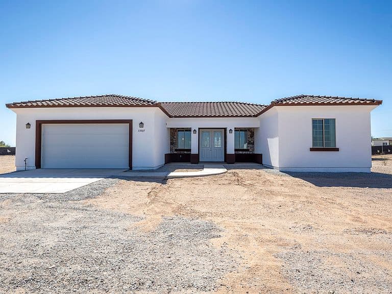 13007 S 218TH Avenue photo 1