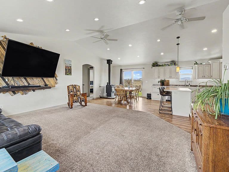 7145 Tatanka Ln photo 3