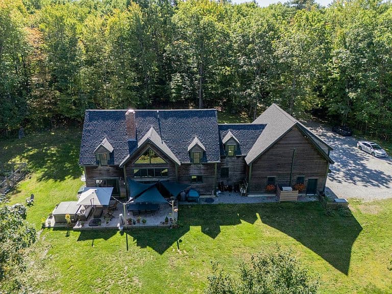 379 E Washington Road photo 3