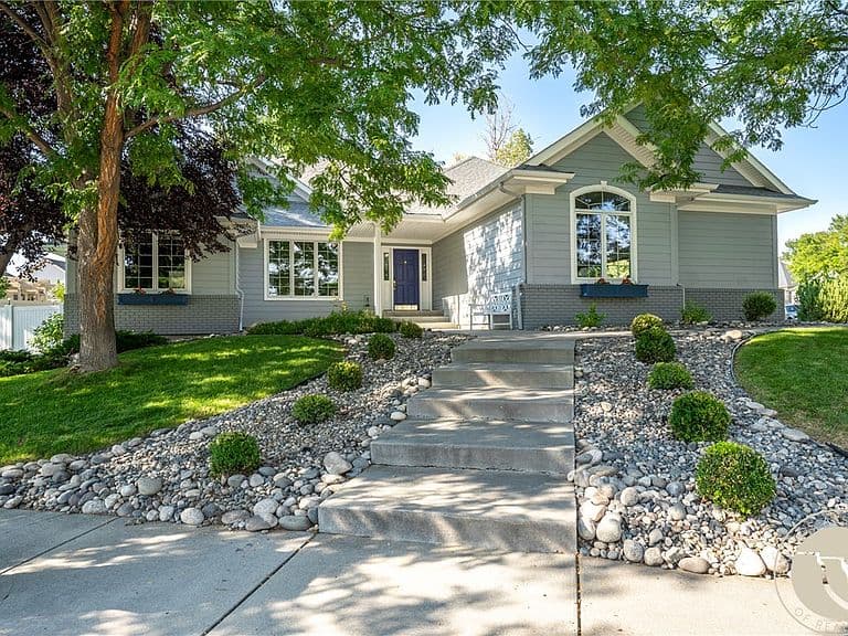 4507 Rangeview Dr photo 2