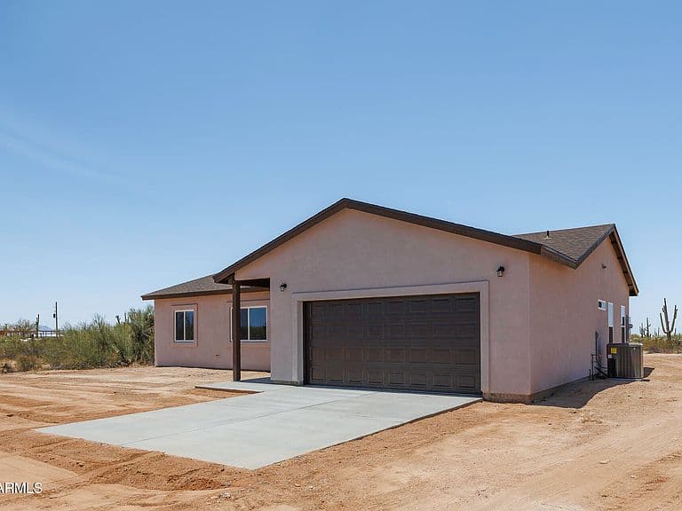10772 N BIZNAGA Street photo 5