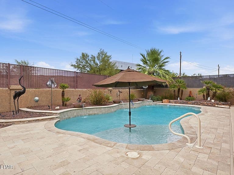 4057 Carlsbad Dr photo 2