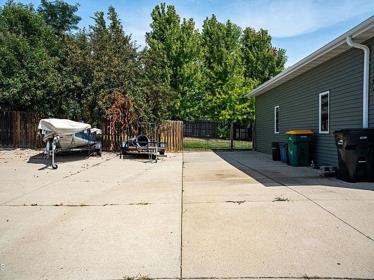 3801 Horizon Pl photo 4