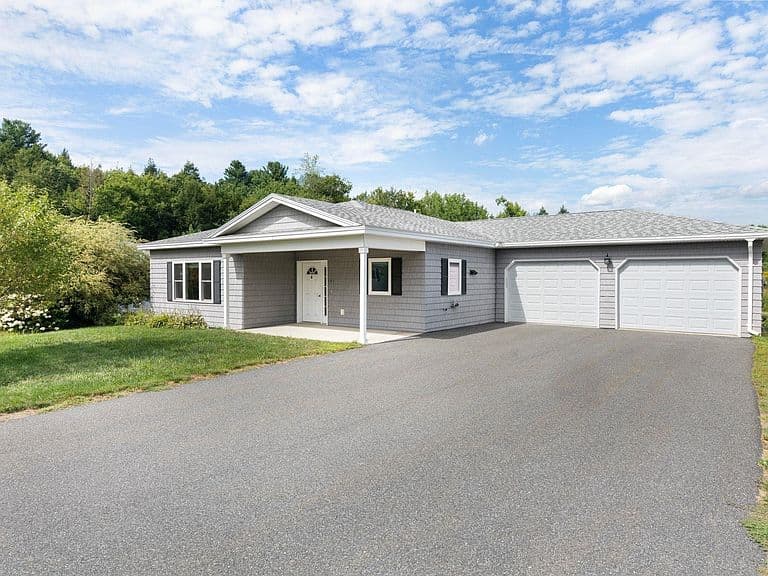 171 Buttonwood Drive photo 1