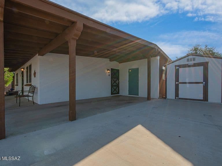 750 S Abrego Dr photo 3
