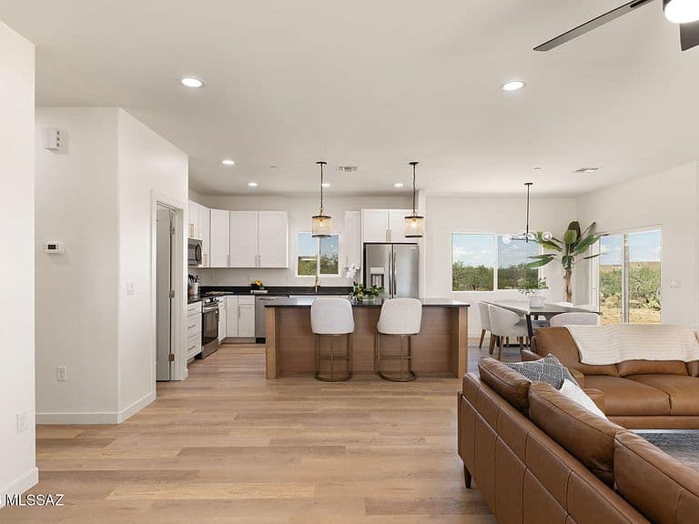 3723 E Wetstones Rd photo 4