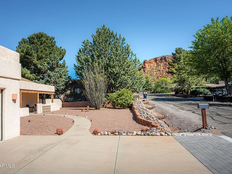 105 REDROCK Road photo 2